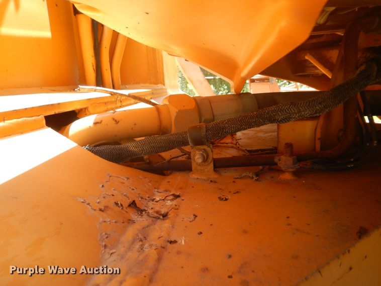 image for item FT9328 1995 Case 621B wheel loader