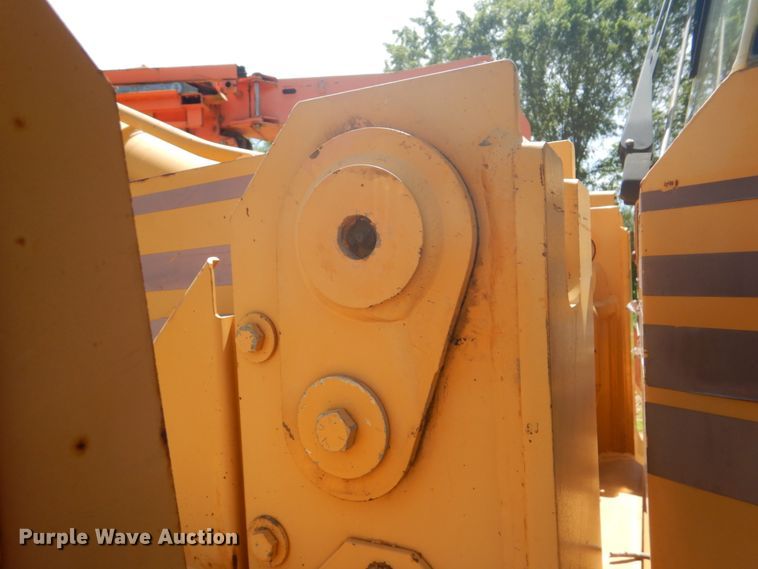 image for item FT9328 1995 Case 621B wheel loader