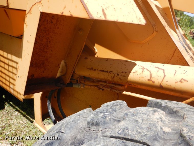 image for item FT9328 1995 Case 621B wheel loader