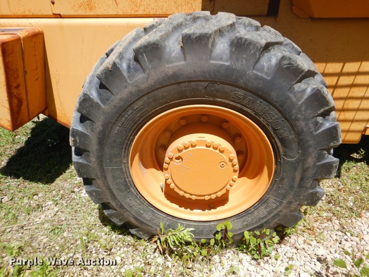 image for item FT9328 1995 Case 621B wheel loader