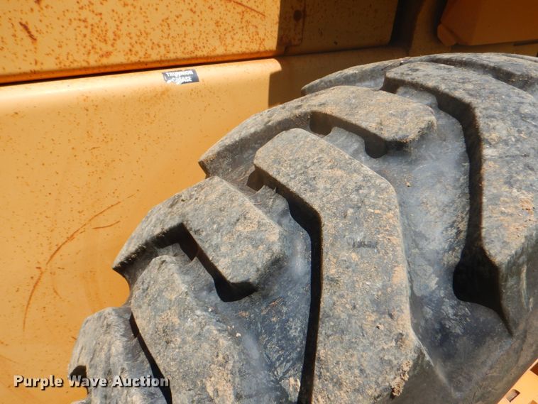 image for item FT9328 1995 Case 621B wheel loader