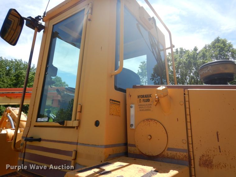 image for item FT9328 1995 Case 621B wheel loader