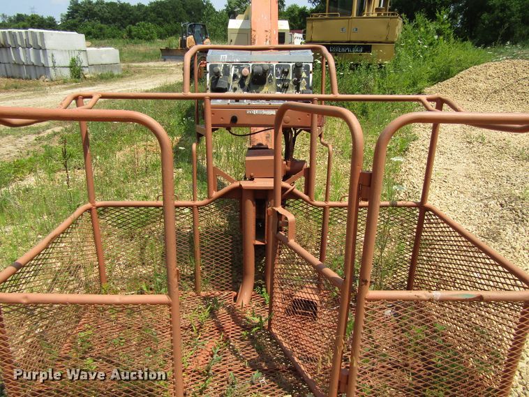 image for item FT9329 1998 JLG 120HZ boom lift