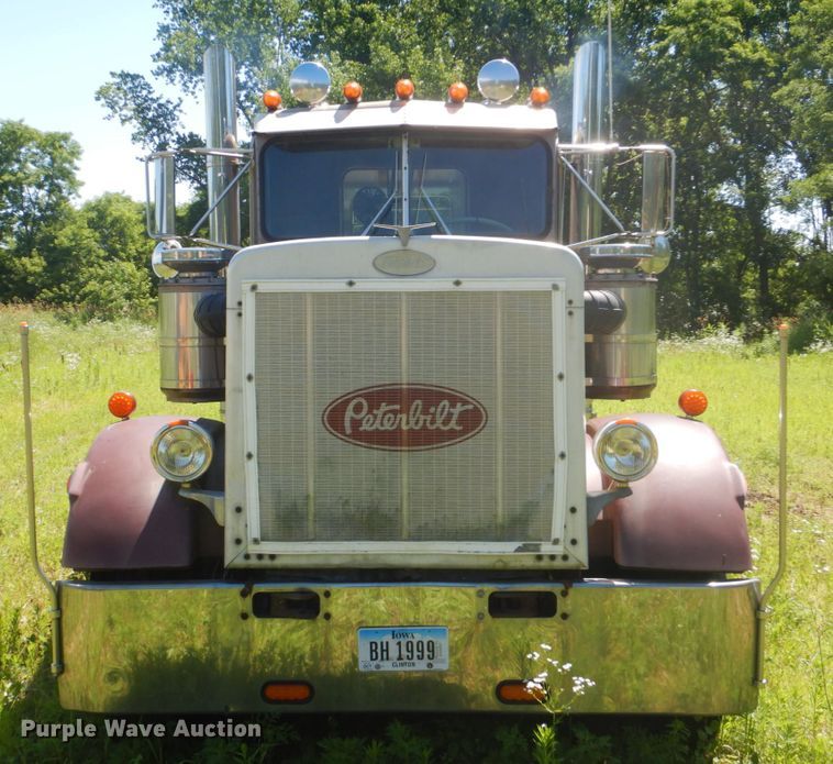 image for item FT9331 1975 Peterbilt semi truck