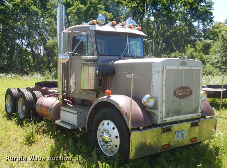 image for item FT9331 1975 Peterbilt semi truck