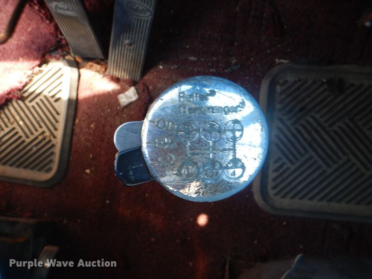 image for item FT9331 1975 Peterbilt semi truck