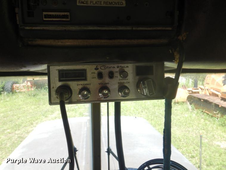 image for item FT9331 1975 Peterbilt semi truck