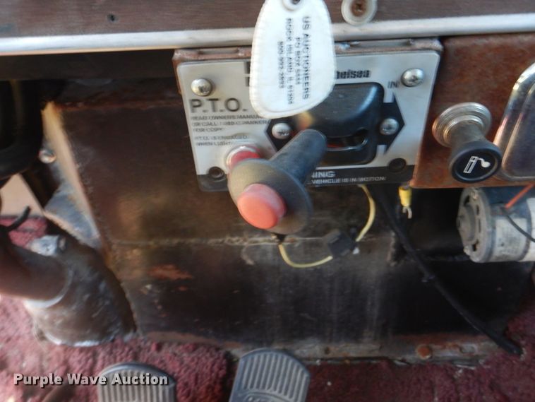 image for item FT9331 1975 Peterbilt semi truck