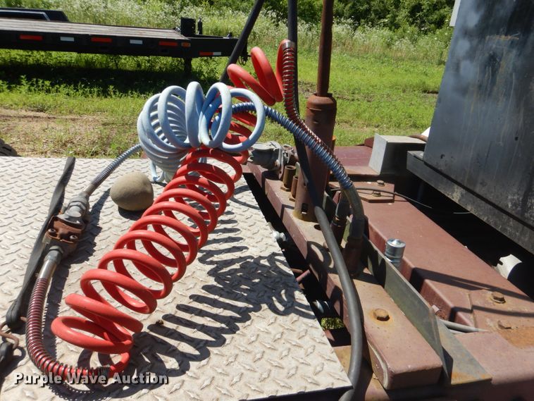 image for item FT9331 1975 Peterbilt semi truck