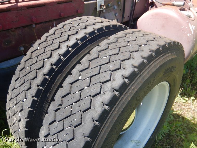 image for item FT9331 1975 Peterbilt semi truck