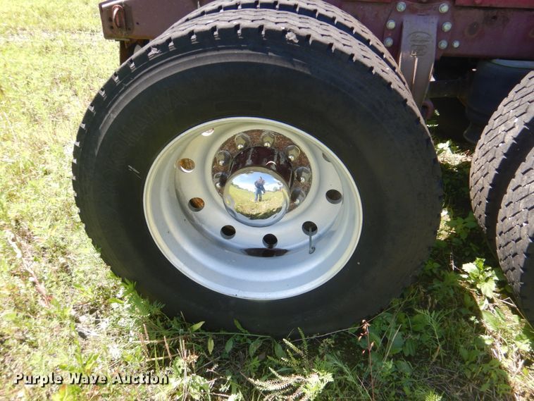 image for item FT9331 1975 Peterbilt semi truck