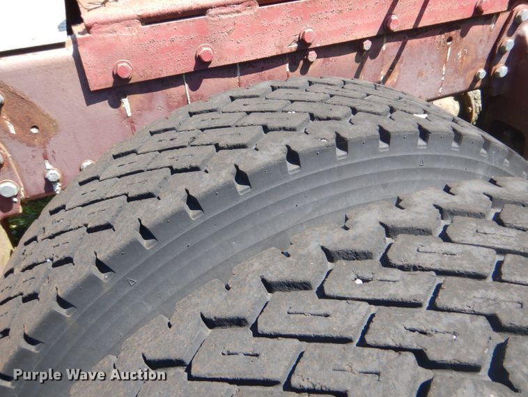 image for item FT9331 1975 Peterbilt semi truck