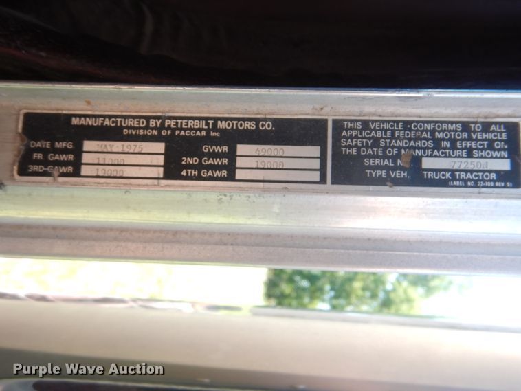 image for item FT9331 1975 Peterbilt semi truck