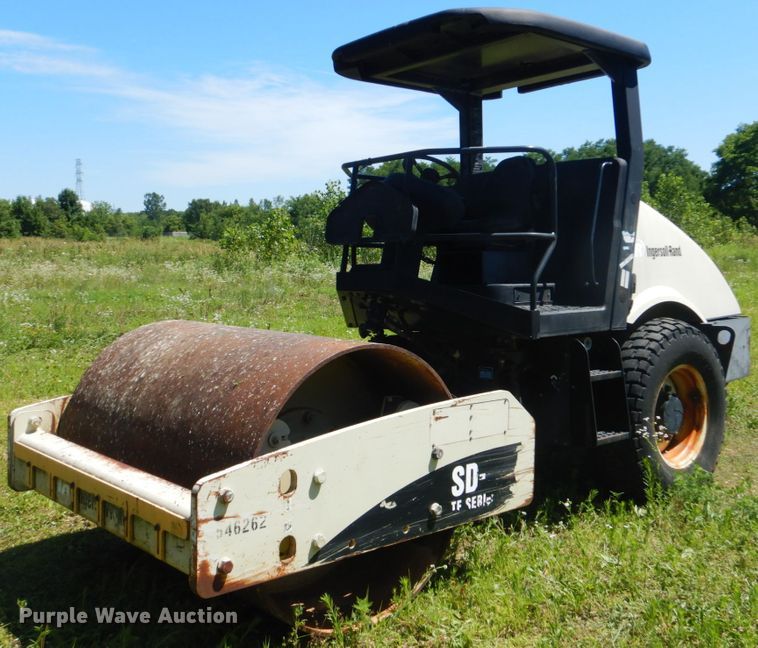 image for item FT9334 2005 Ingersoll Rand SD-70D TF single drum roller