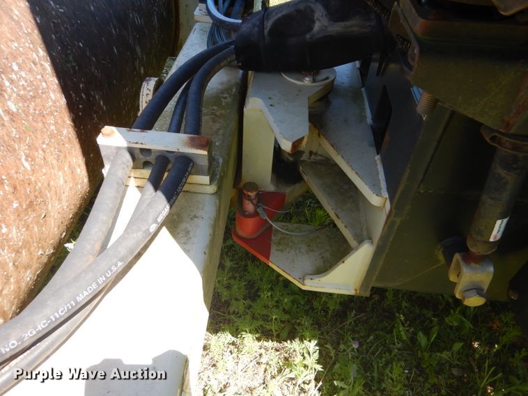 image for item FT9334 2005 Ingersoll Rand SD-70D TF single drum roller