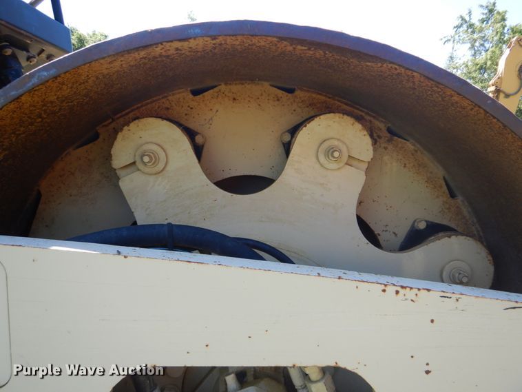 image for item FT9334 2005 Ingersoll Rand SD-70D TF single drum roller