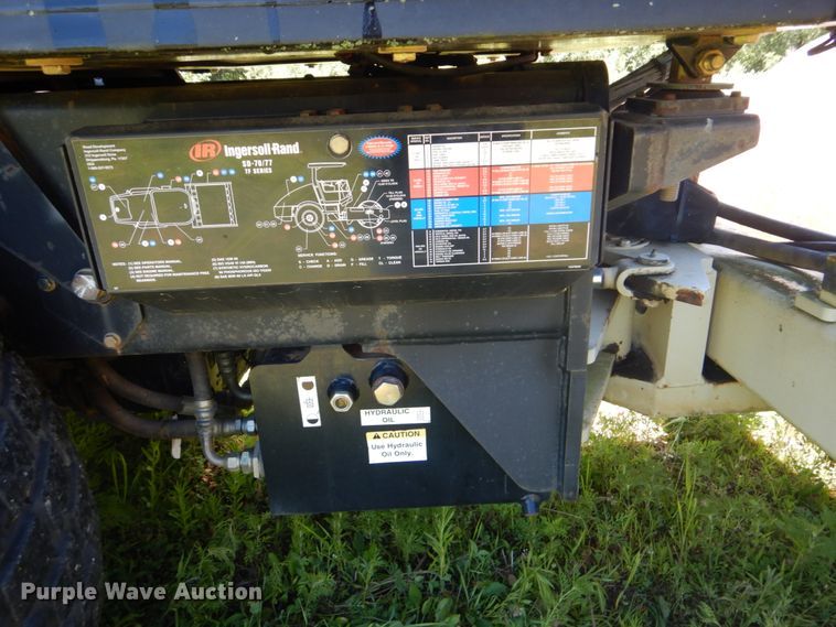 image for item FT9334 2005 Ingersoll Rand SD-70D TF single drum roller