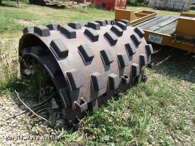 image for item FT9334 2005 Ingersoll Rand SD-70D TF single drum roller