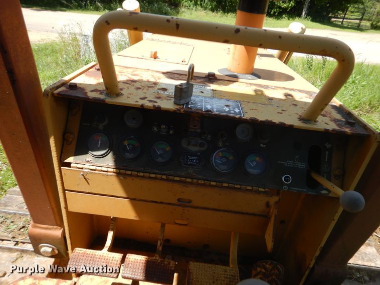 image for item FT9336 1991 Case 550 dozer