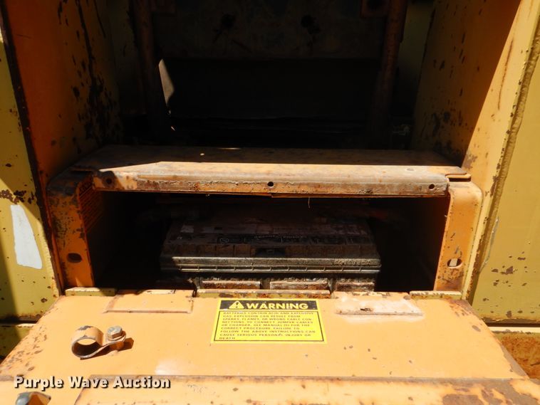 image for item FT9336 1991 Case 550 dozer