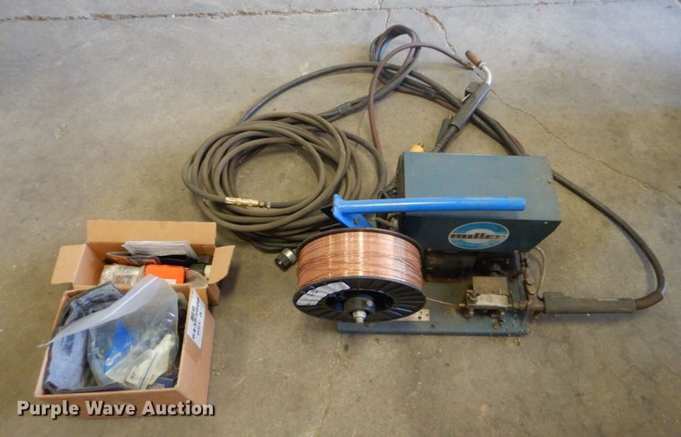 image for item FT9339 Miller Bobcat 225G CC/CV AC/DC welder/generator