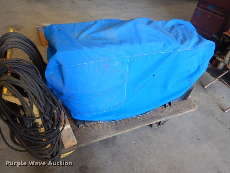 image for item FT9339 Miller Bobcat 225G CC/CV AC/DC welder/generator