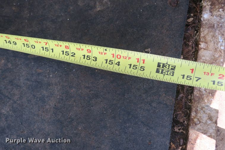 image for item DB10243 1990 Logan Coach livestock trailer