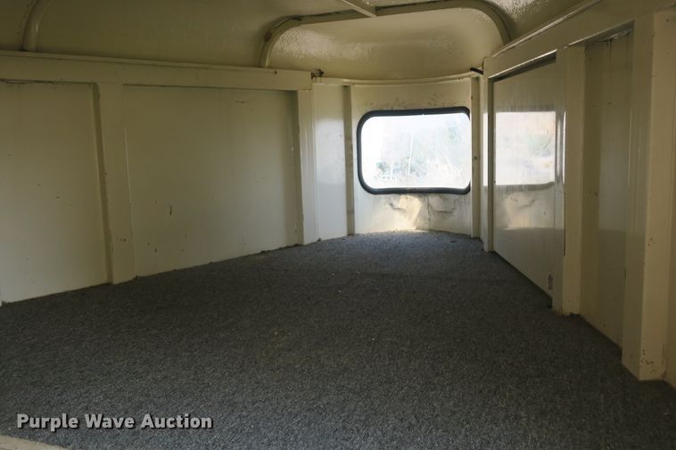image for item DB10243 1990 Logan Coach livestock trailer