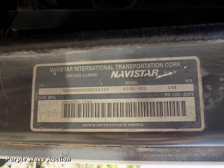 image for item DB9549 1995 International 8100 semi truck