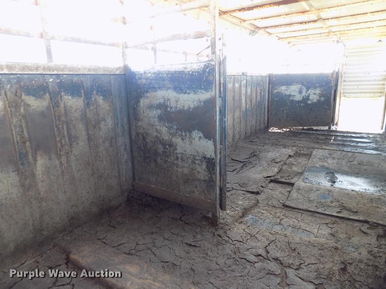 image for item DB9553 2000 Neville Built livestock trailer