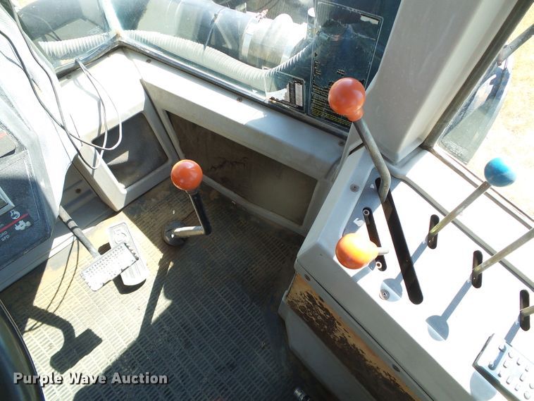 image for item DC5050 1988 Versatile 846 4WD tractor