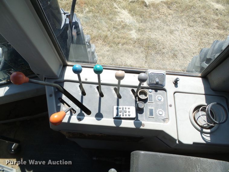 image for item DC5050 1988 Versatile 846 4WD tractor