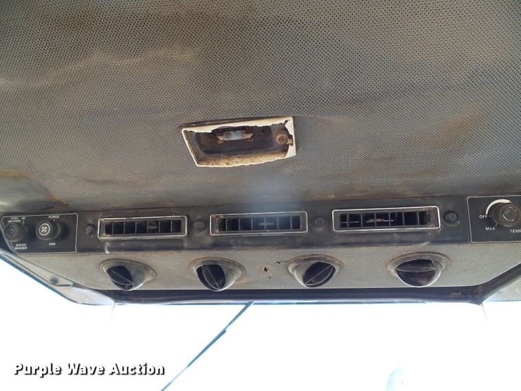 image for item DC5050 1988 Versatile 846 4WD tractor