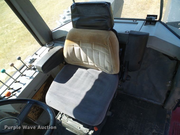 image for item DC5050 1988 Versatile 846 4WD tractor