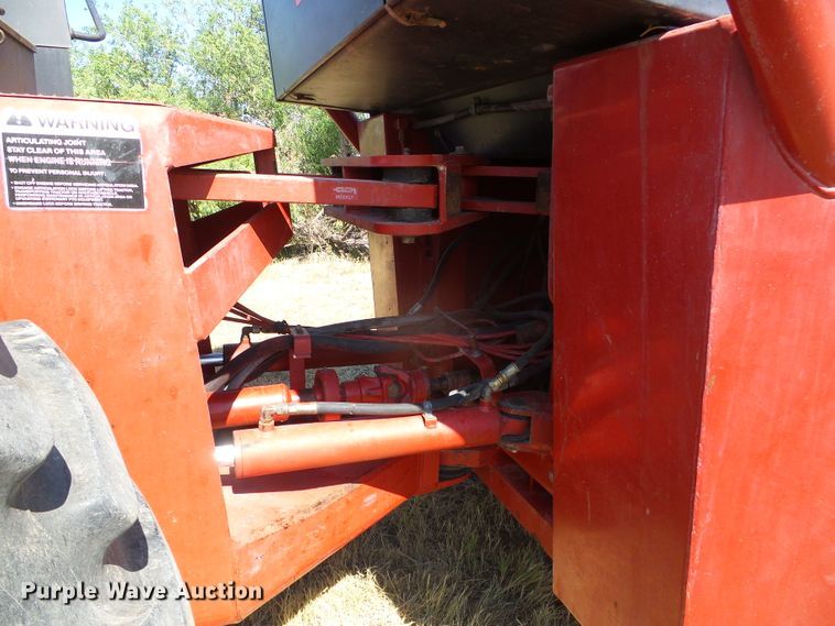 image for item DC5050 1988 Versatile 846 4WD tractor