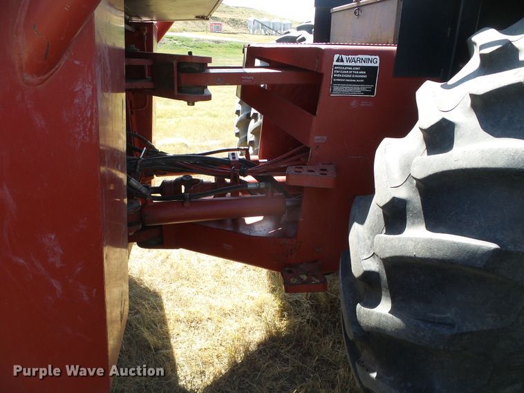 image for item DC5050 1988 Versatile 846 4WD tractor