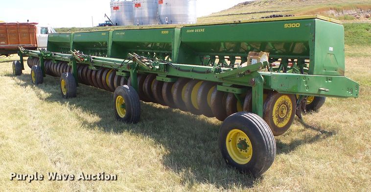 image for item DC5051 John Deere 9300 hoe grain drill