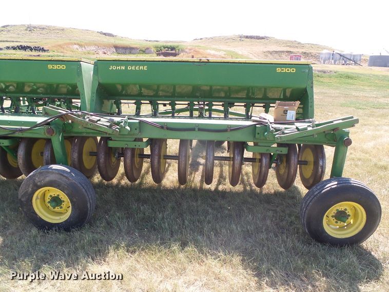 image for item DC5051 John Deere 9300 hoe grain drill