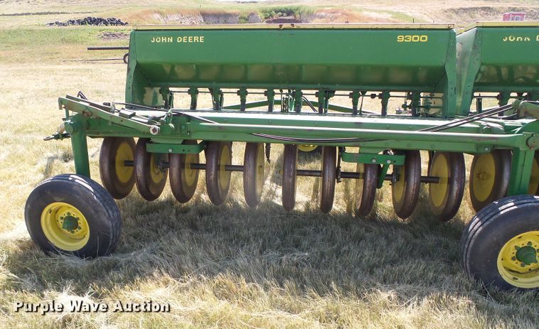 image for item DC5051 John Deere 9300 hoe grain drill