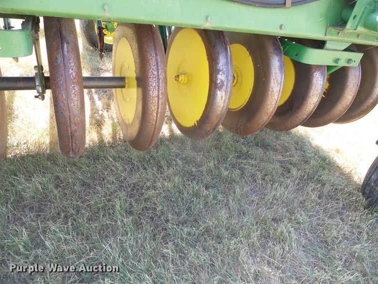 image for item DC5051 John Deere 9300 hoe grain drill