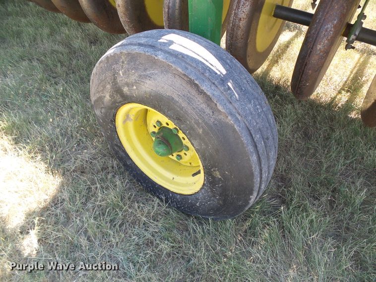 image for item DC5051 John Deere 9300 hoe grain drill