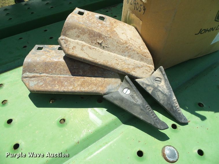 image for item DC5051 John Deere 9300 hoe grain drill