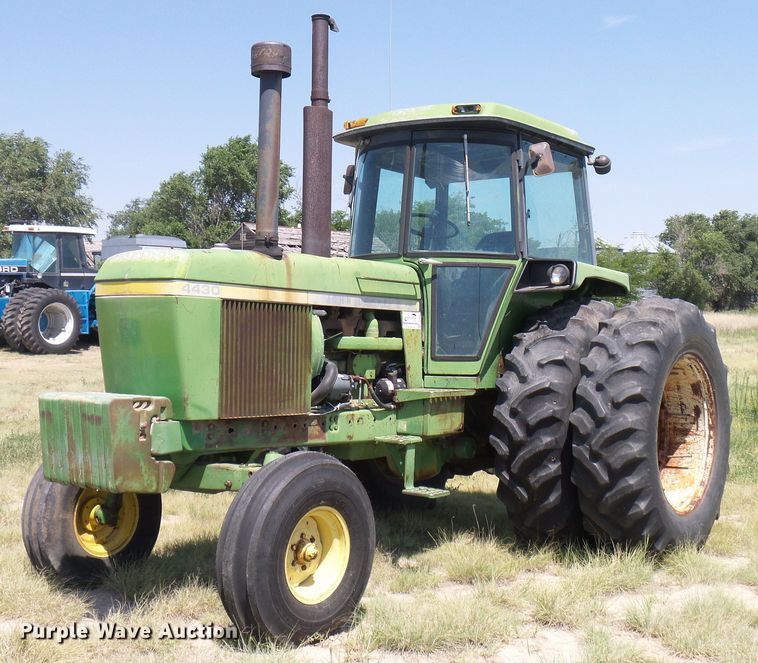 image for item DD6041 1973 John Deere 4430 tractor