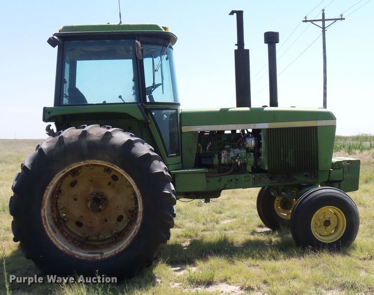 image for item DD6041 1973 John Deere 4430 tractor