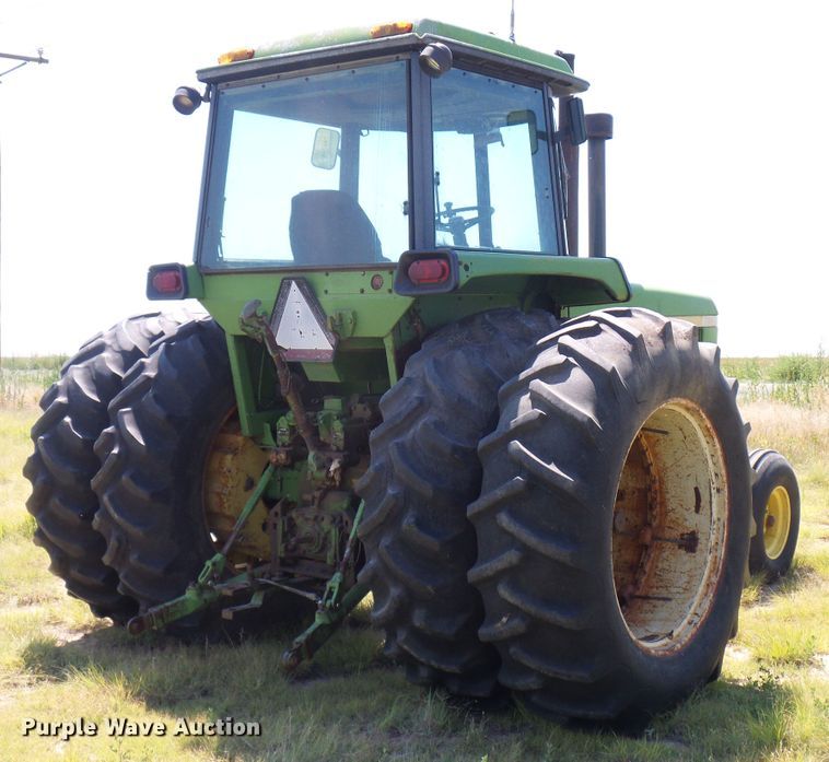 image for item DD6041 1973 John Deere 4430 tractor