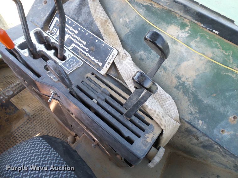 image for item DD6041 1973 John Deere 4430 tractor