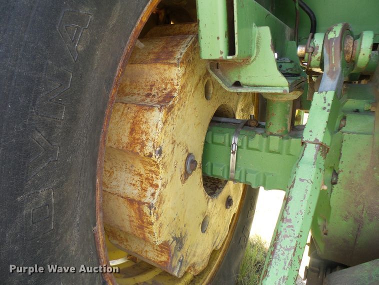 image for item DD6041 1973 John Deere 4430 tractor