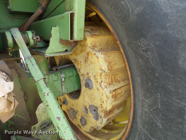image for item DD6041 1973 John Deere 4430 tractor