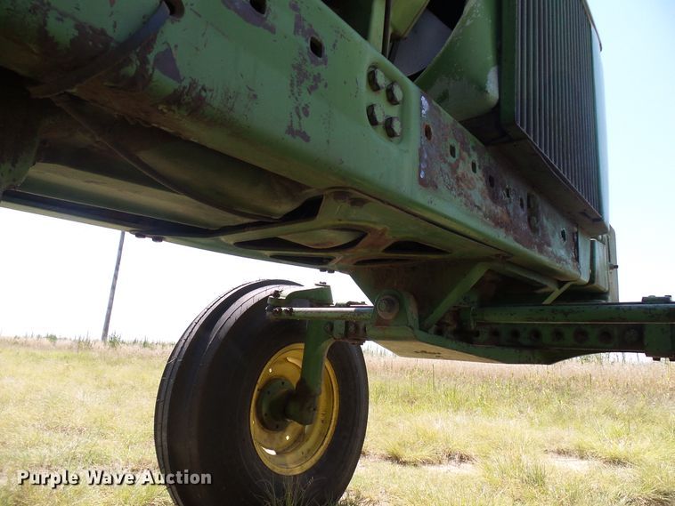 image for item DD6041 1973 John Deere 4430 tractor