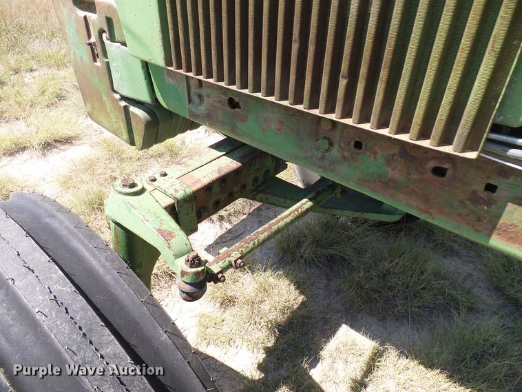 image for item DD6041 1973 John Deere 4430 tractor